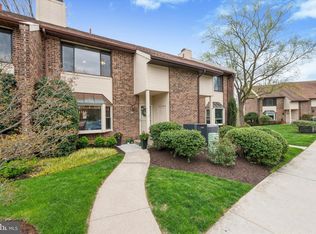 28 Elan Ln, Chesterbrook, PA 19087