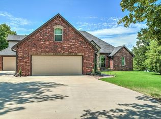 107 Five Oaks Cir, Porum, OK 74455