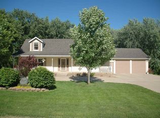 911 4th Ave NE, Oelwein, IA 50662