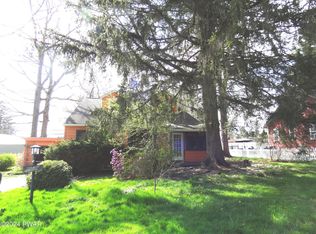 1057 Route 390, Greentown, PA 18426