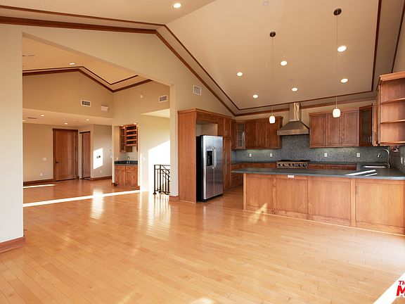 5th image of 4213 N Scandia Way