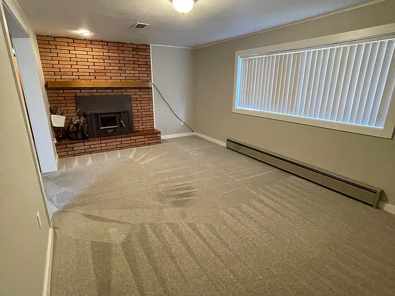 153 Riverview Dr E — Photo 16