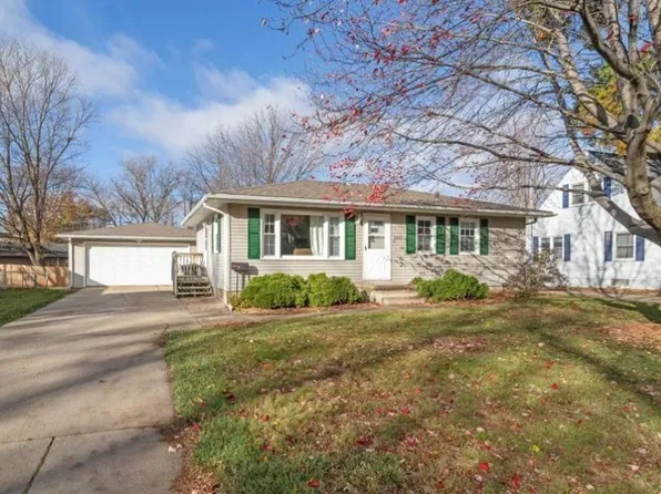 2211 Virgil St, Cedar Falls, IA 50613