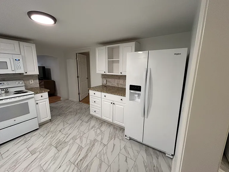 624 S Cherry St — Photo 7