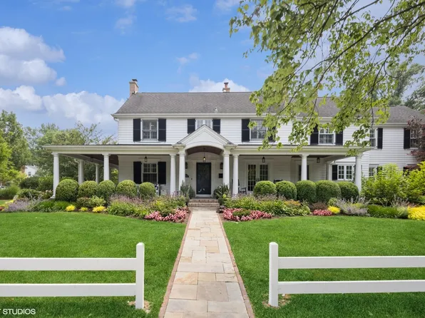 1305 Maple St, Western Springs, IL 60558