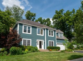 662 Waterbury Ave, Gurnee, IL 60031