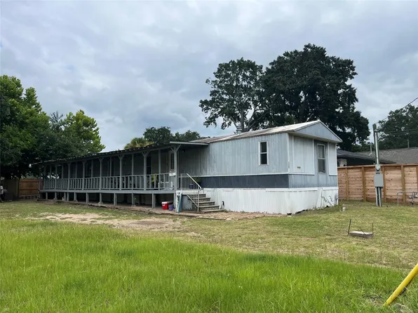410 Travis St, Richmond, TX 77469