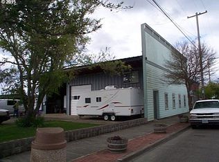 310 5th St, Myrtle Point, OR 97458