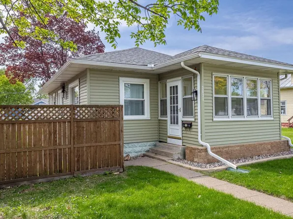 2031 Charles STREET, La Crosse, WI 54603