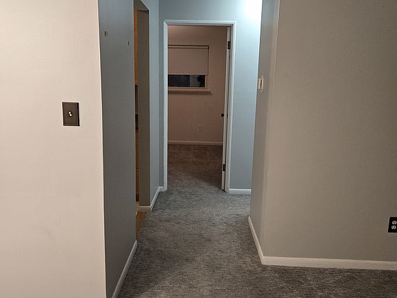 5th image of 3219 Benjamin Ave