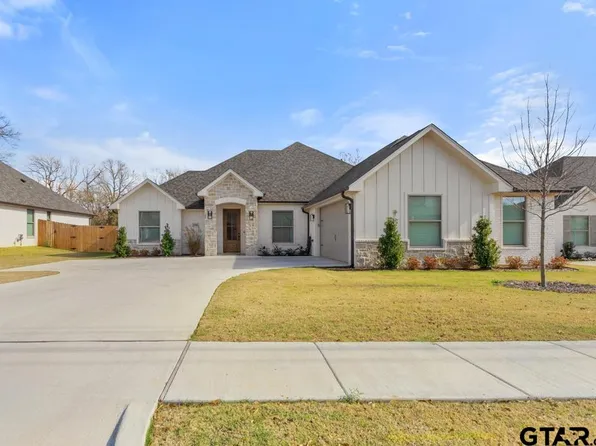 5300 Hollytree Dr, Tyler, TX 75703