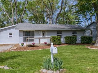 8198 Pine Ave, Downs, IL 61736