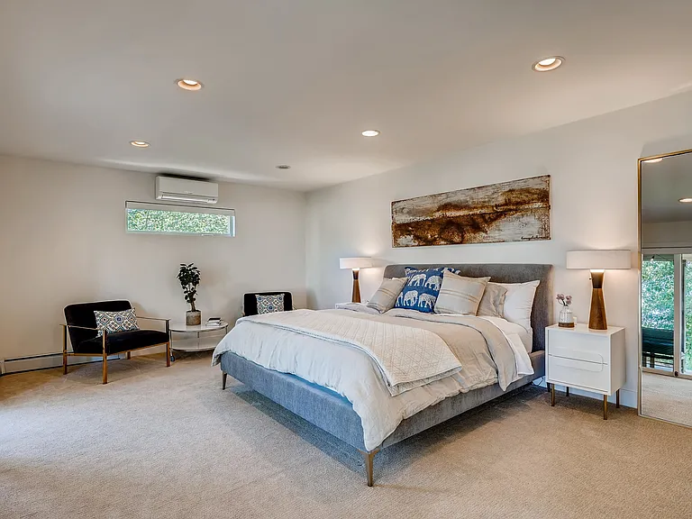 342 Hollyberry Ln — Photo 15