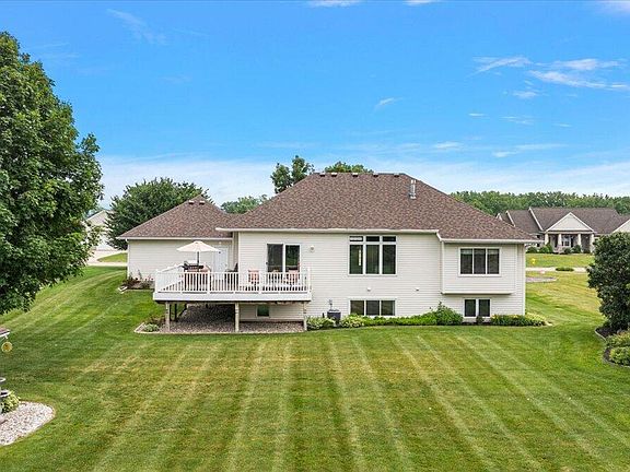 3rd image of 8259 Golfside Dr