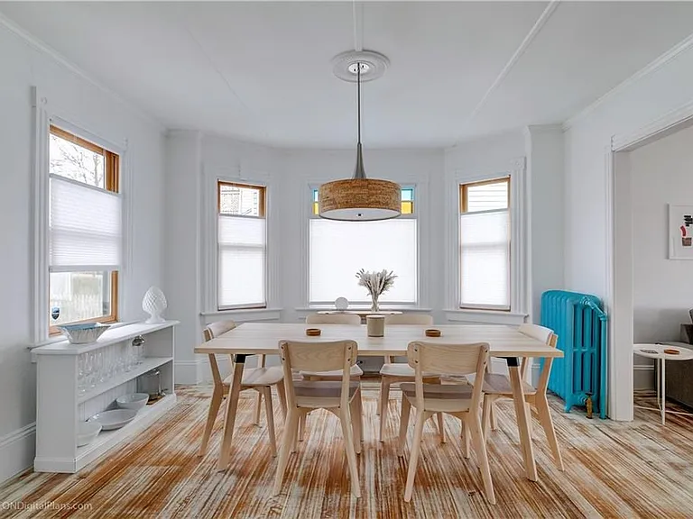 19 Congdon Ave — Photo 8