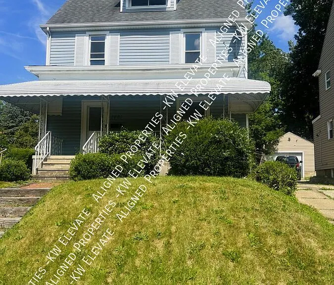 1491 Beardsley St — Photo 1