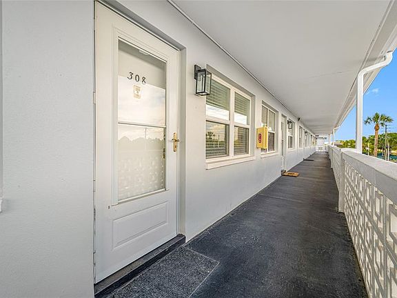 2nd image of 1001 77th Ave N APT 308