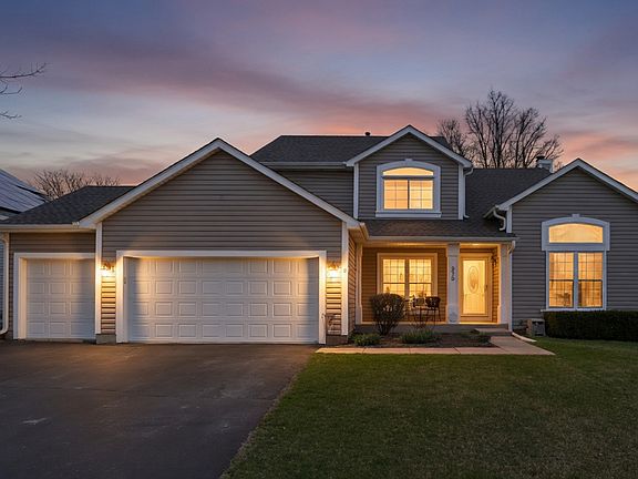 2nd image of 829 Renaissance Dr