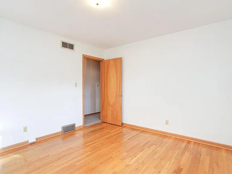 8706 NE Boone St — Photo 9