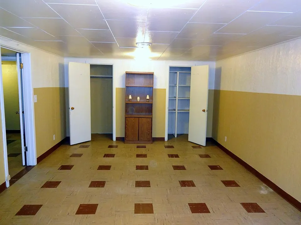 Living/Sleeping area
