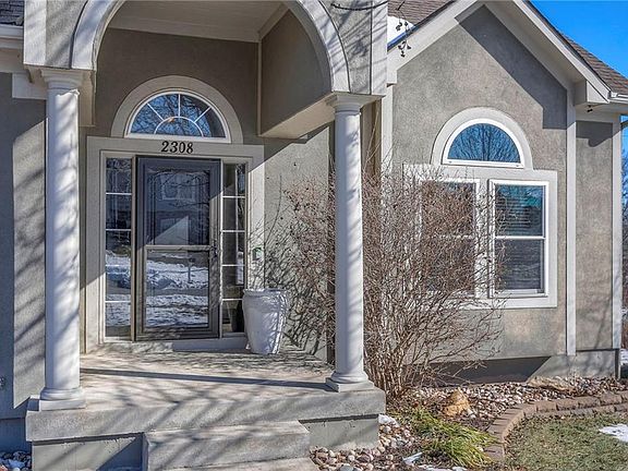 3rd image of 2308 NE Overland Dr