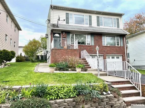 2140 South St, Fort Lee, NJ 07024