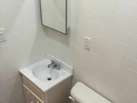 5th image of 788 Park Pl #1DS