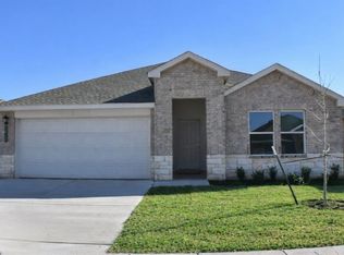 2912 Ember Dr, Yukon, OK 73099