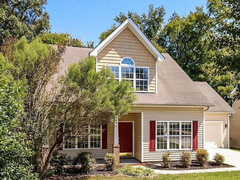 1909 Olsen Ln — Photo 4