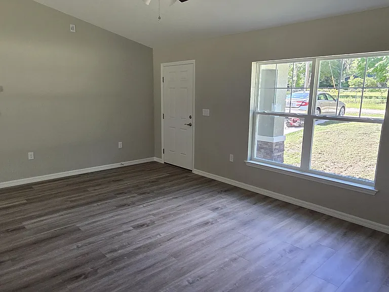 14843 SW 21st Pl — Photo 11