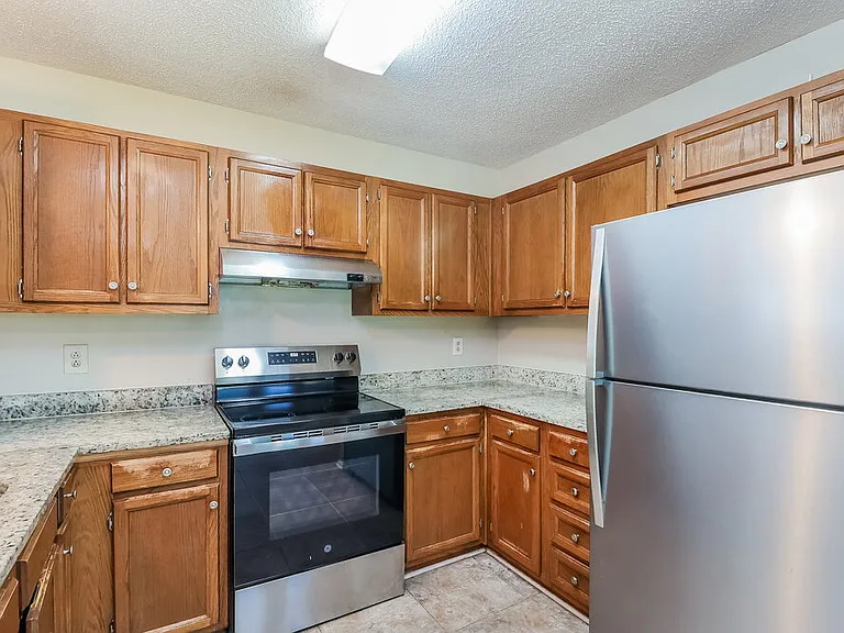 11609 Brockley Ct — Photo 8