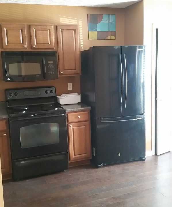 2nd image of 3881 Waldrop Ln