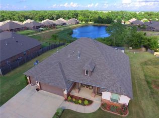 2121 Valley Holw, Norman, OK 73071