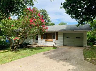 617 S Oak St, Harrison, AR 72601