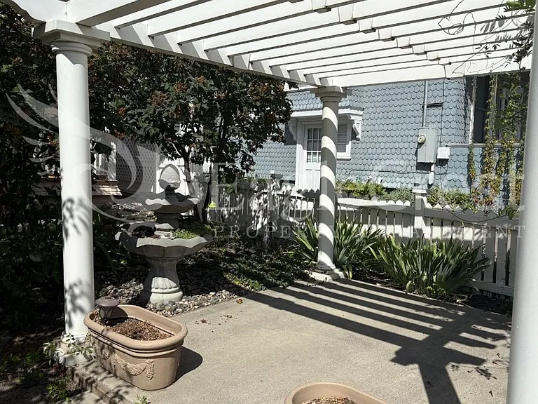 515 Newell St — Photo 4
