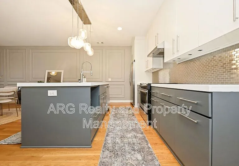 472 Martin St SE — Photo 10