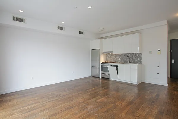 Rented by Corcoran | media 18