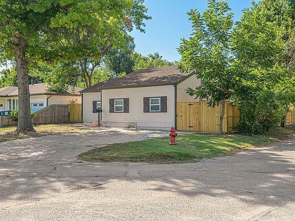 2nd image of 6816 1/2 NW 52nd St