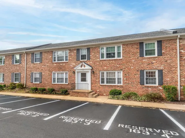 163 Hessian Hills Way APT 1, Charlottesville, VA 22901