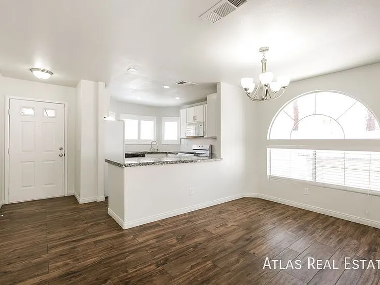8840 Cornwall Glen Ave — Photo 5