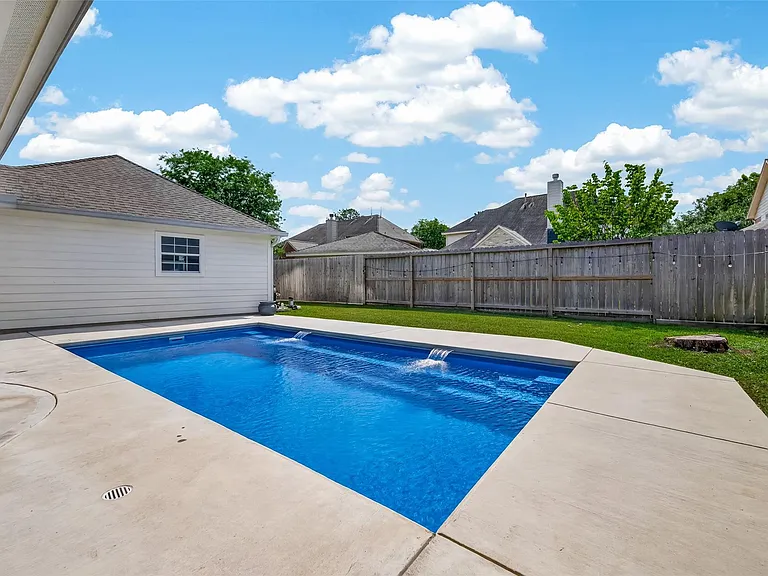 22411 Kendall Shay Ct — Photo 47