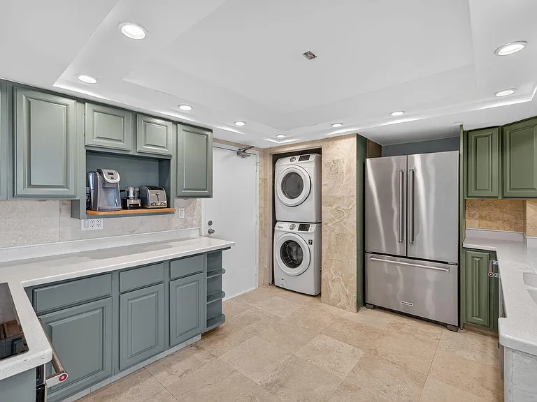 3200 Port Royale Dr N #1205 — Photo 16