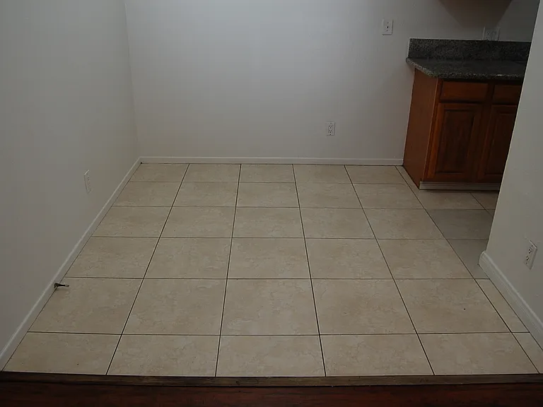 659 S Webster Ave #17 — Photo 11
