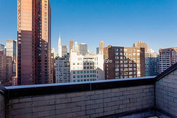 Rented by Mirador Real Estate | media 1