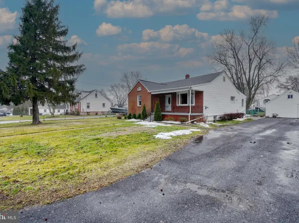 7425 Blevins Ave, Baltimore, MD 21219