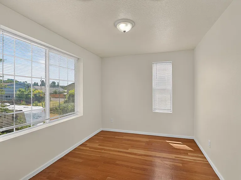 2038 SE 171st Ave — Photo 15