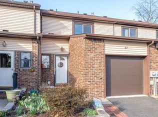 27 Chelsea Cir, Flemington, NJ 08822