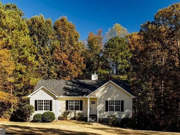 70 Hidden Brook Ln, Newnan, GA 30265