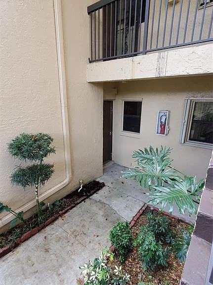3831 Cocoplum Cir #3592 — Photo 14