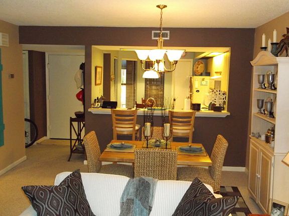 5th image of 900 Wimbledon Dr